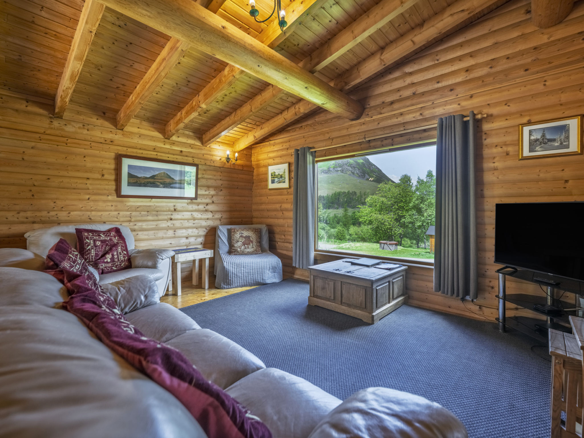 Cragdhu Log Cabin-Dedans