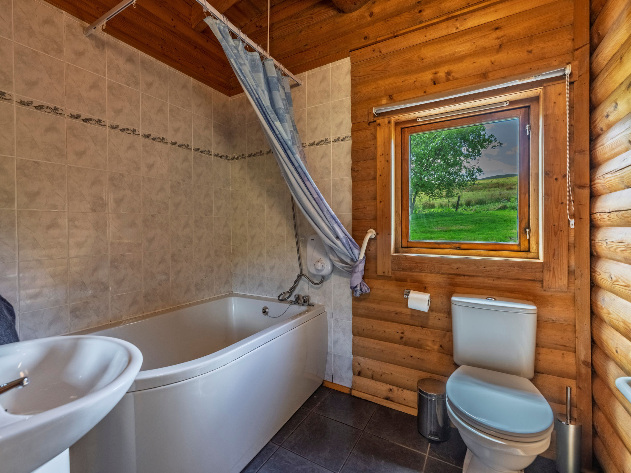 Cragdhu Log Cabin-Dedans