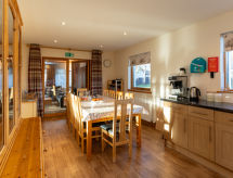 Stijlvolle 5-slaapkamer villa met hot tub aan de voet van de Cairngorms - thumbnail 2