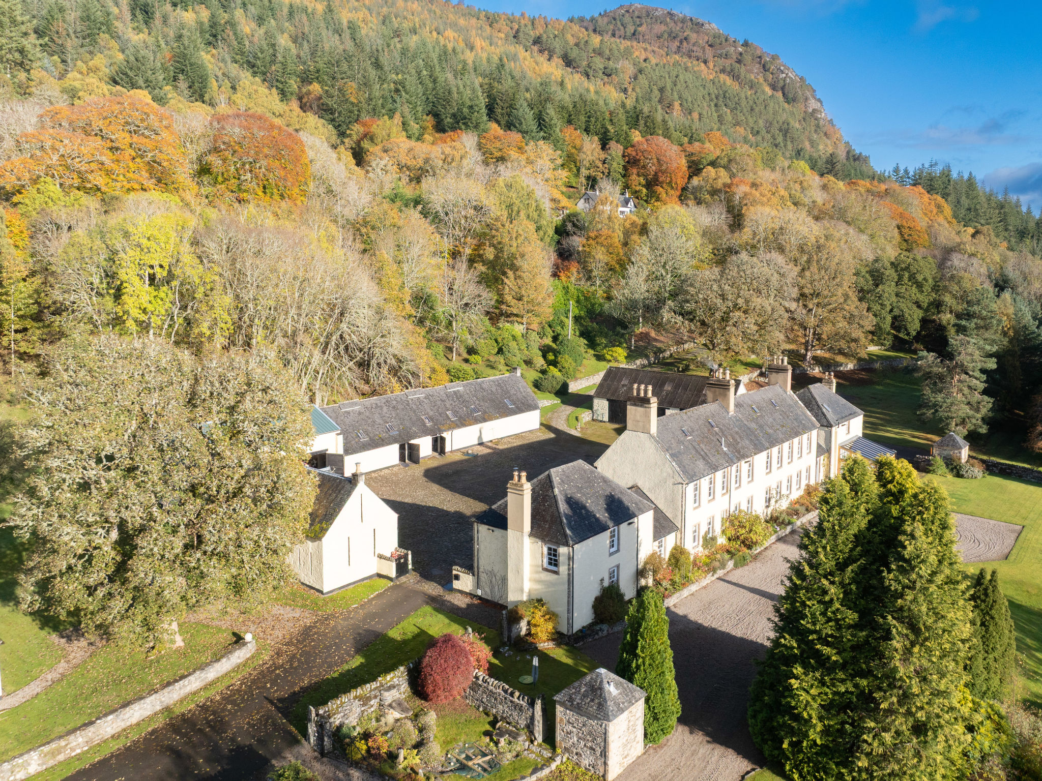 Loch Ness Granary-Buiten