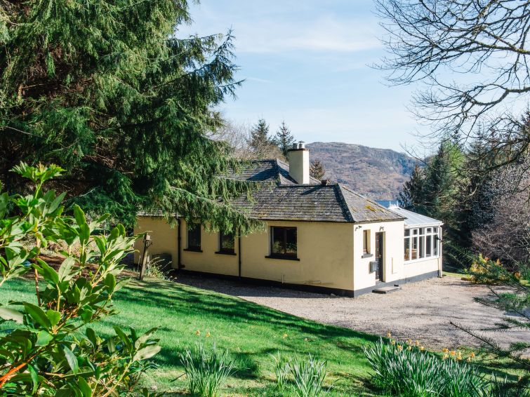 Aan het meer: Historisch vakantiehuis Farmburn in Invermoriston in Invermoriston