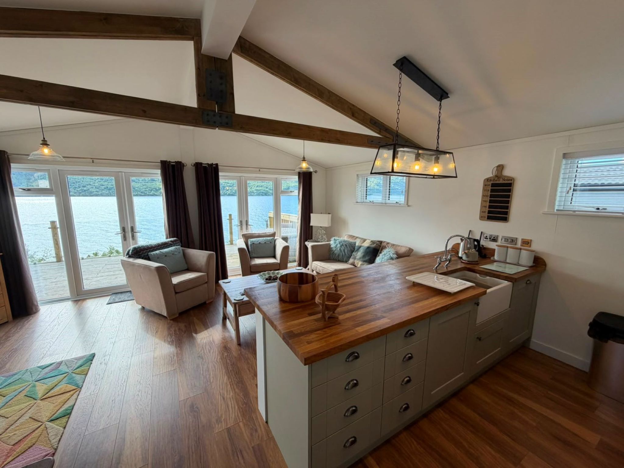 Loch Ness Hamptons Lodge