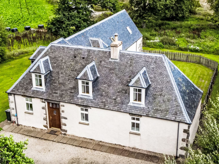 Old Stables Translation missing: cottages_en.helpers.properties.accommodation_type.holiday_resort in Drumnadrochit