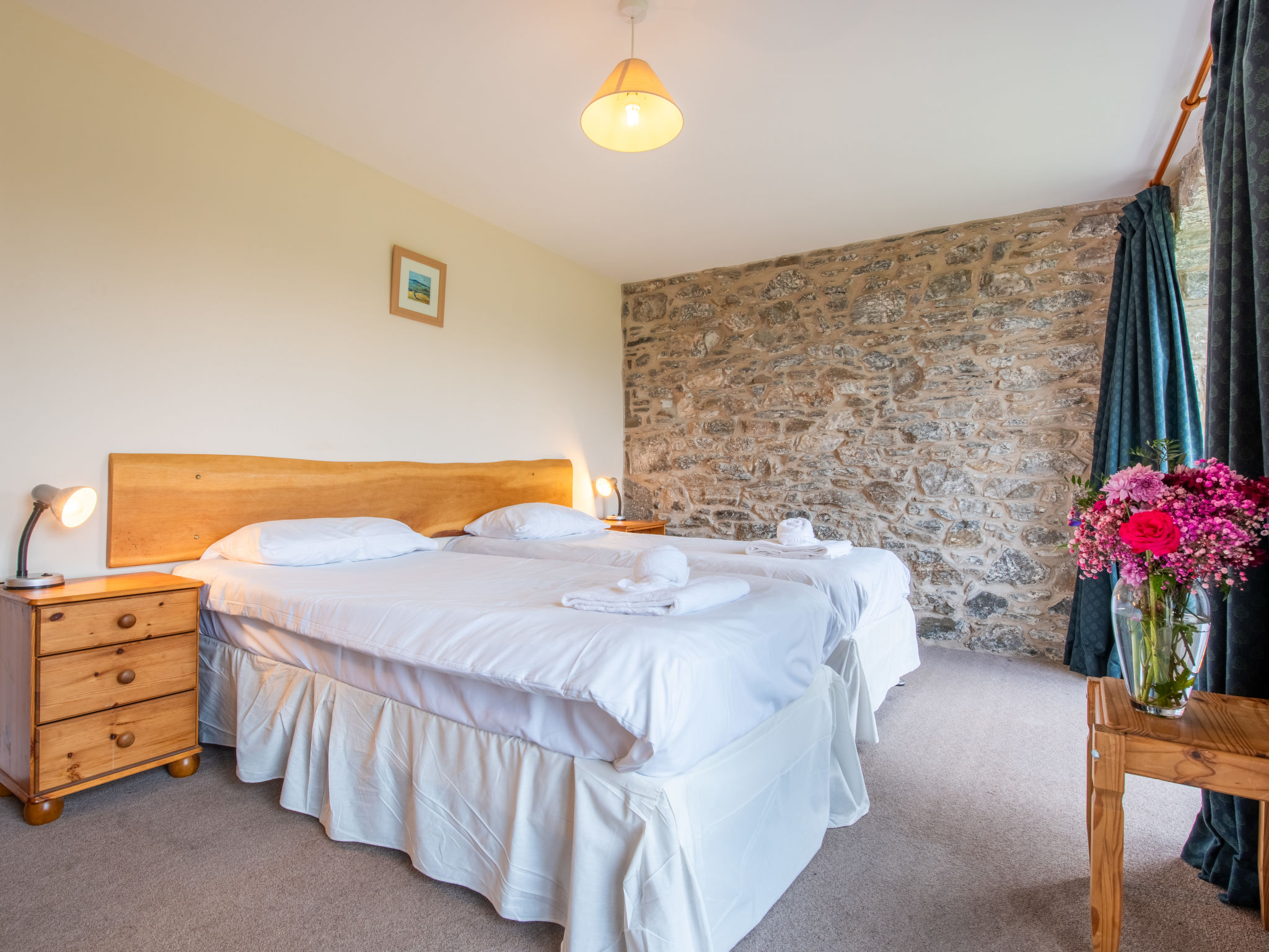 Corrimony View-Inside