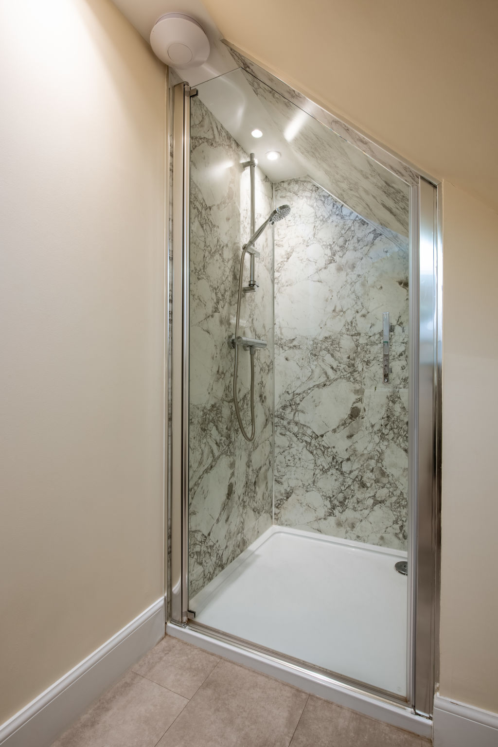 Corrimony View-Inside