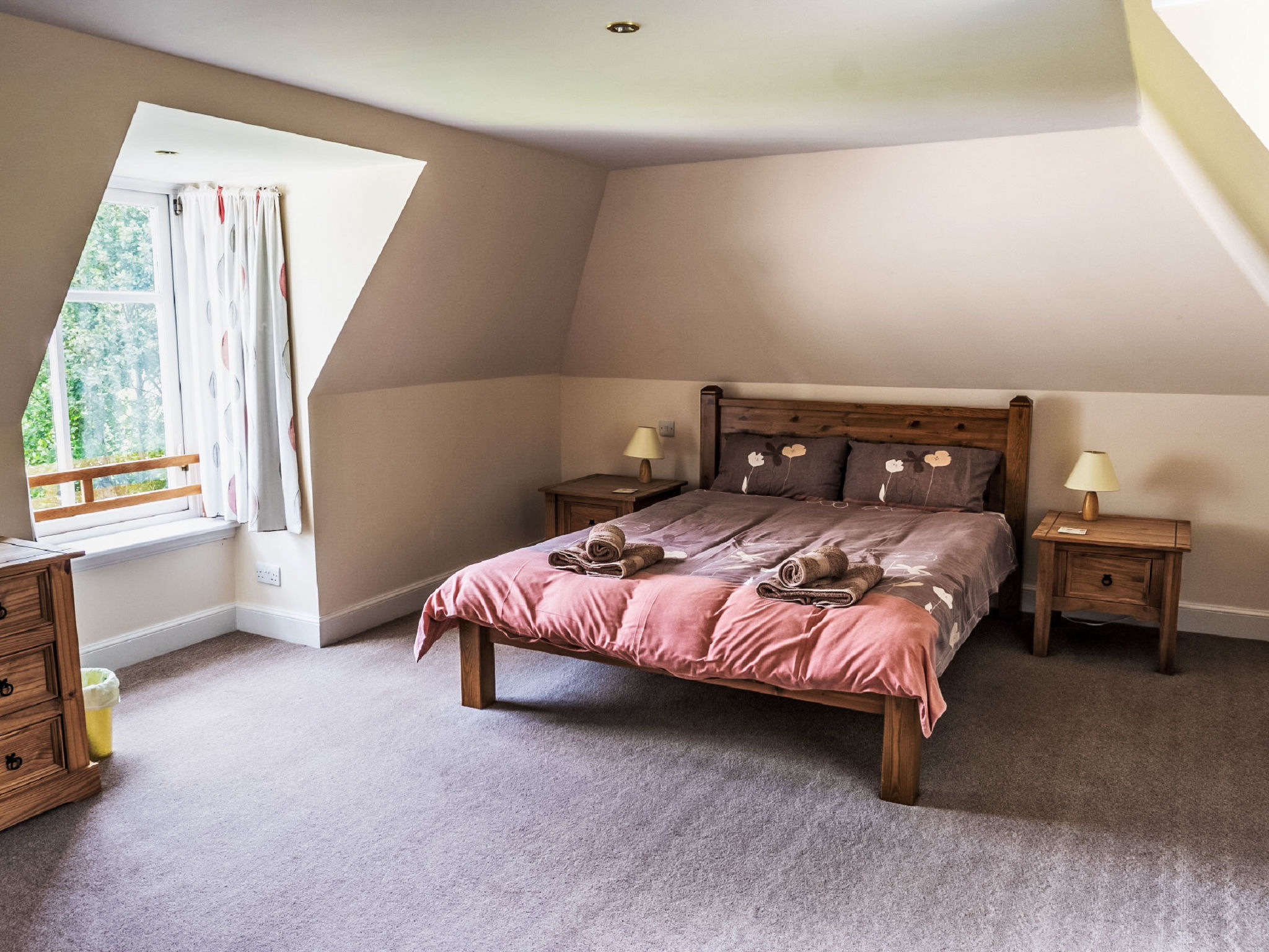 Corrimony View-Inside