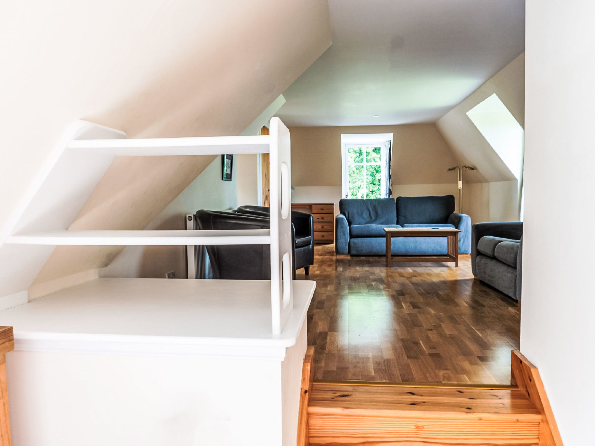 Corrimony View-Inside