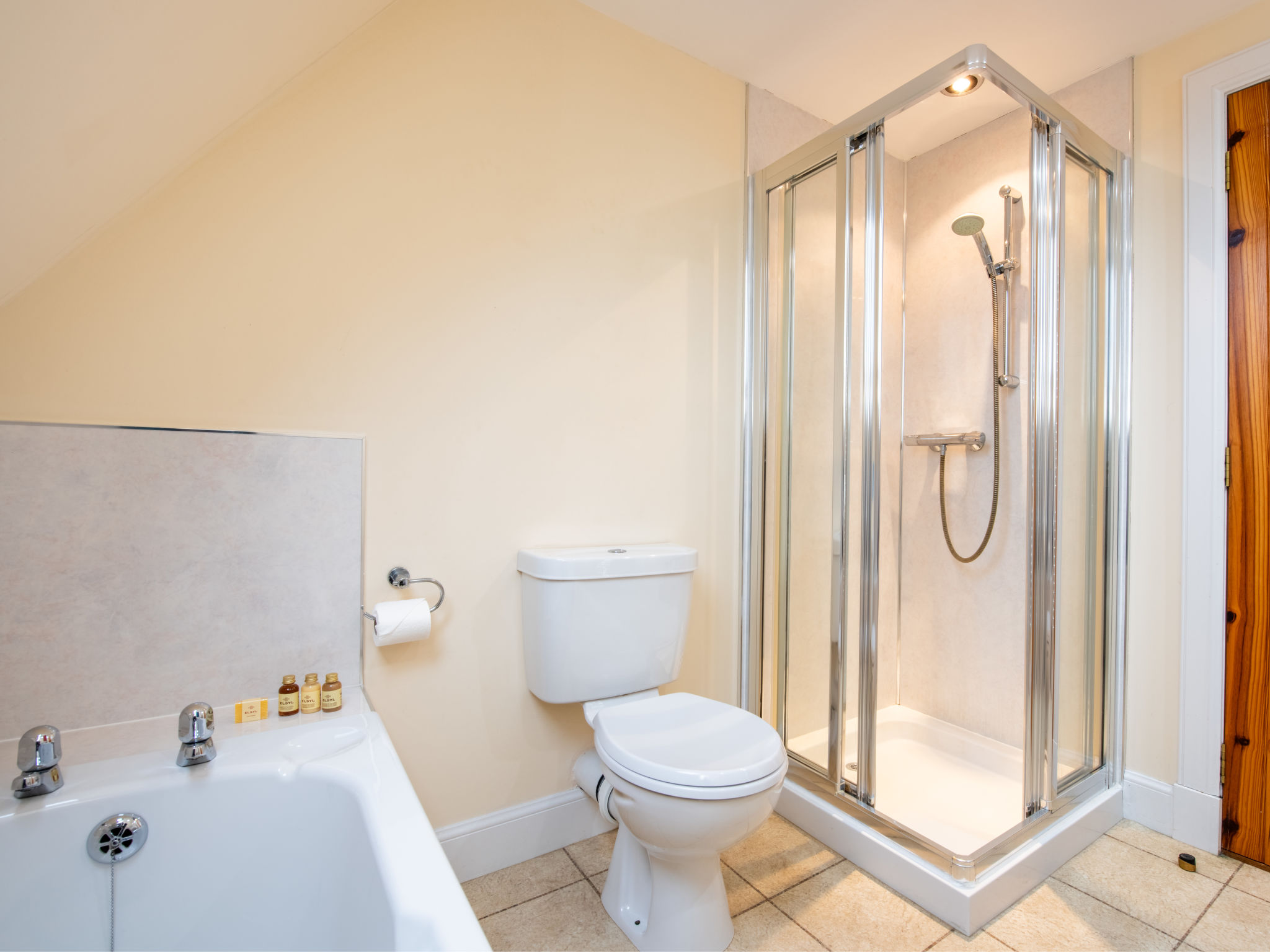 Corrimony View-Inside