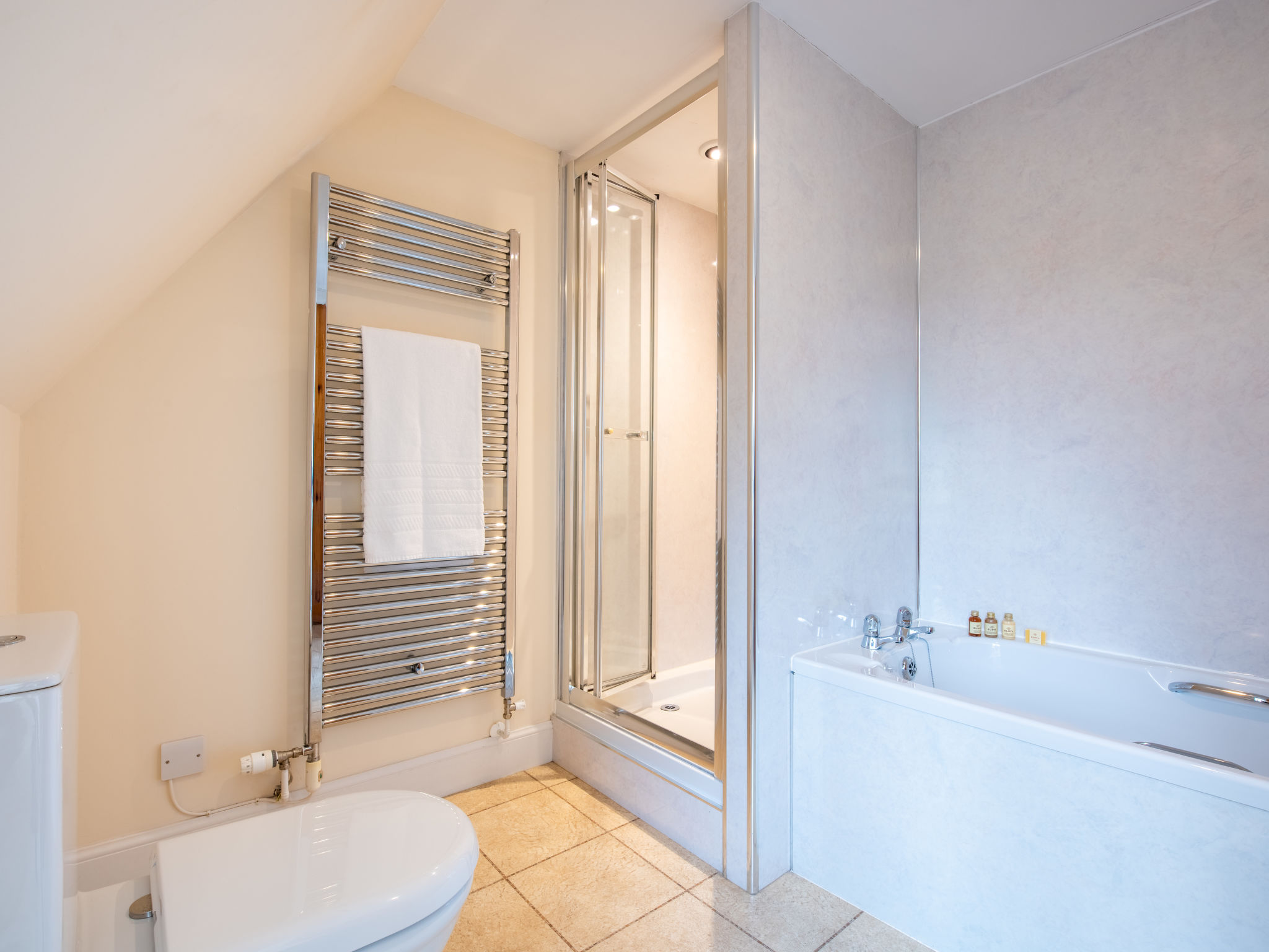 Corrimony View-Inside