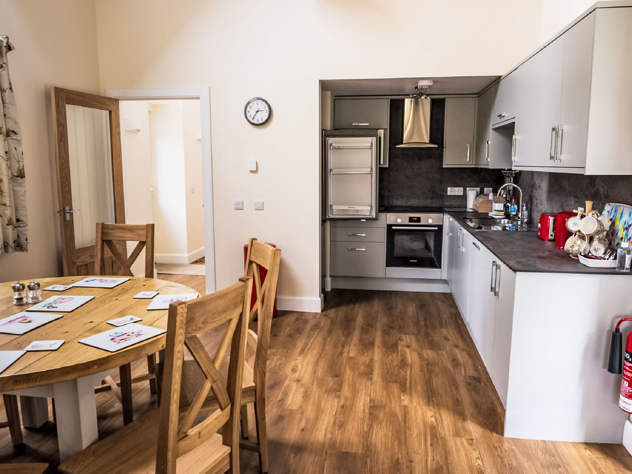 Corrimony View-Inside