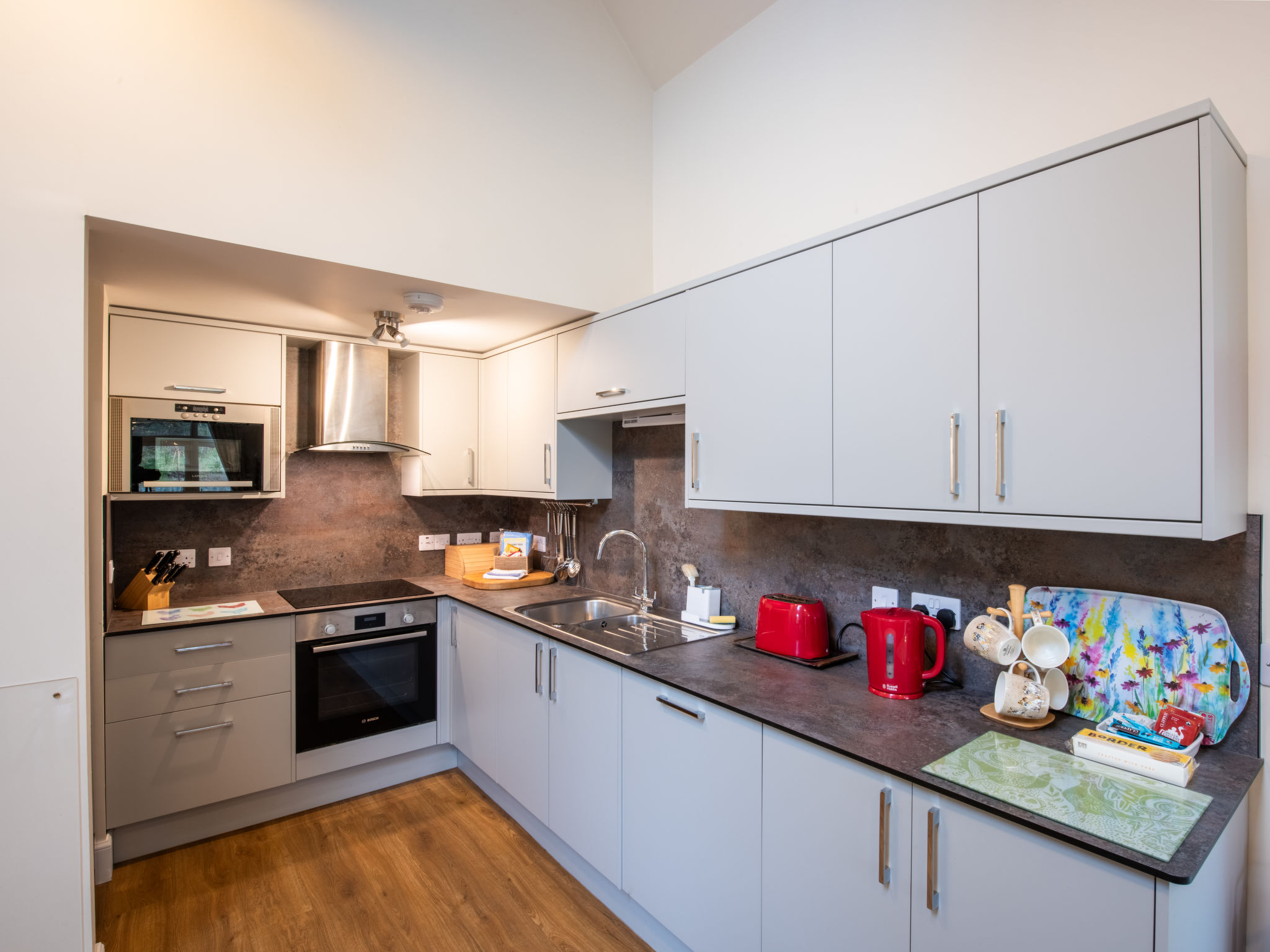 Corrimony View-Inside