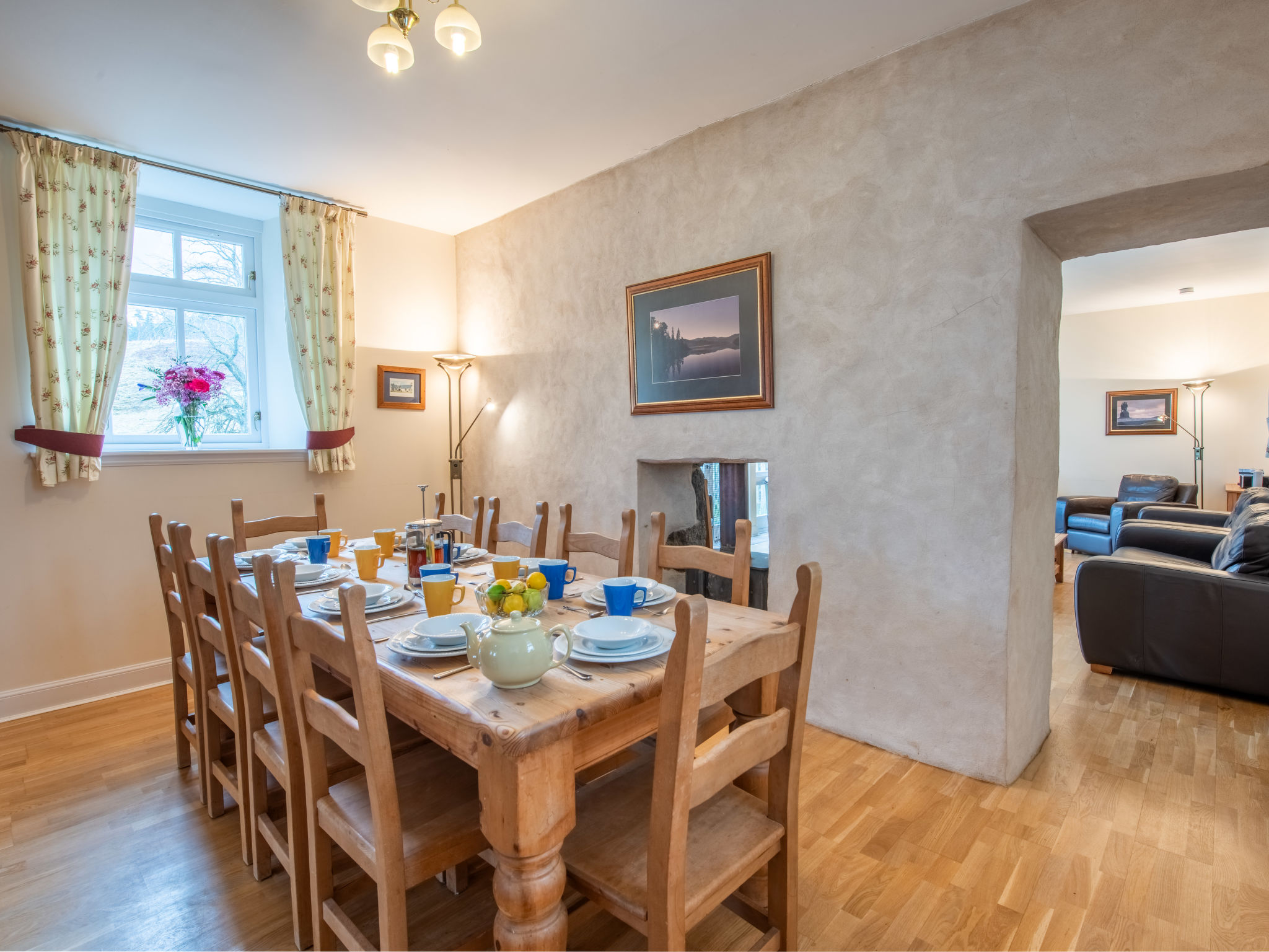 Corrimony View-Inside