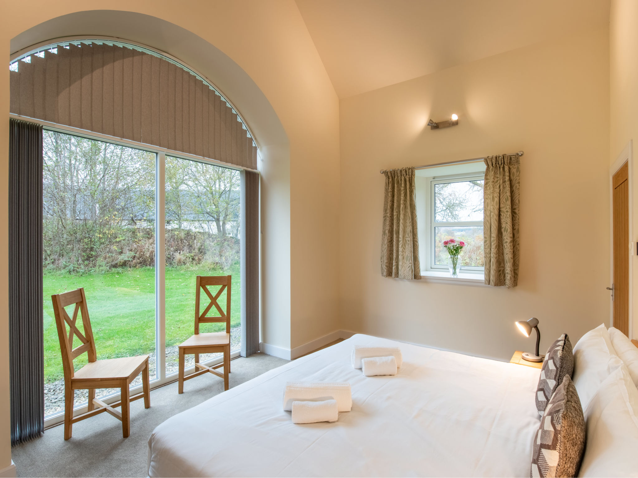 Corrimony View-Inside