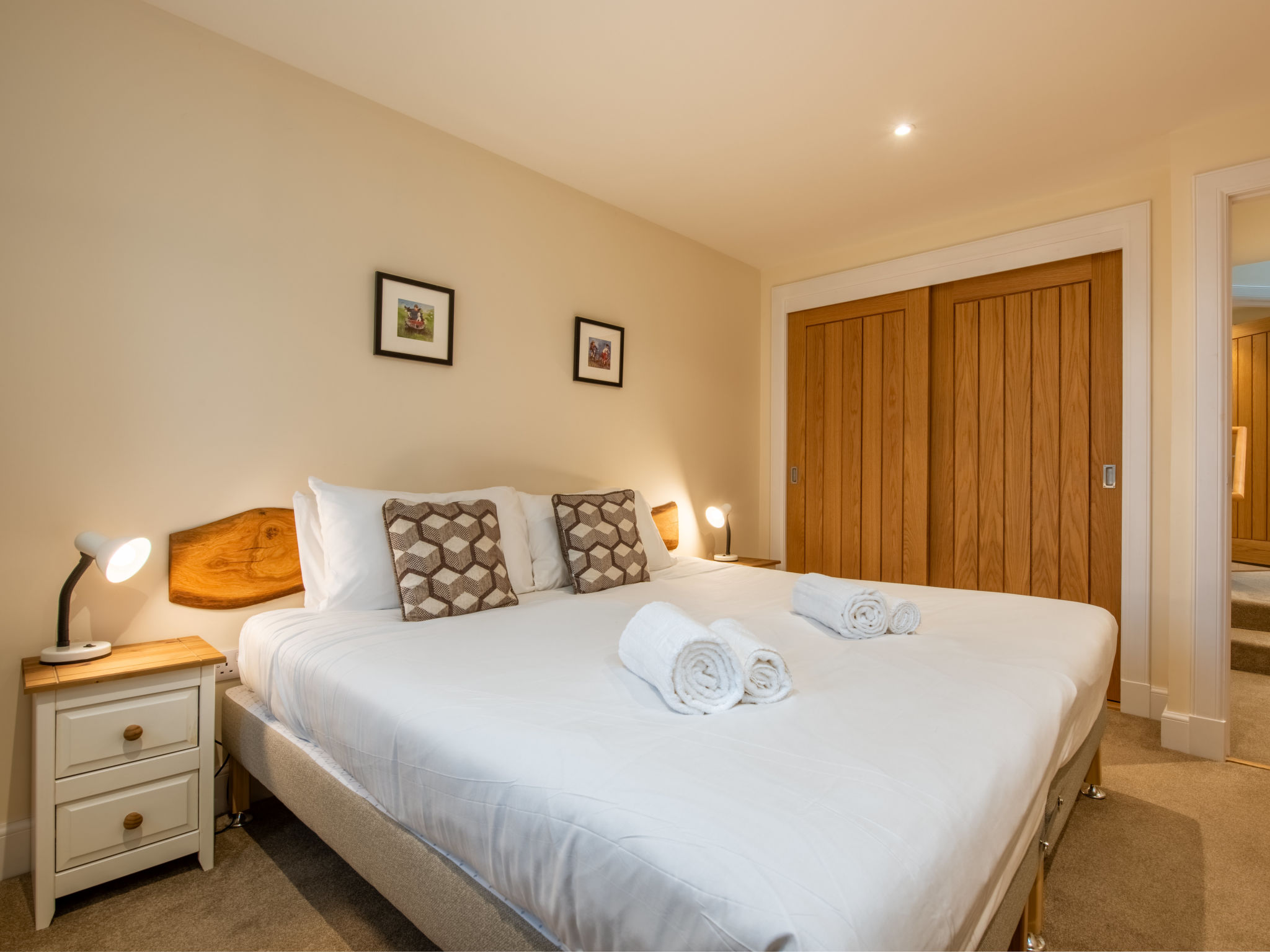 Corrimony View-Inside