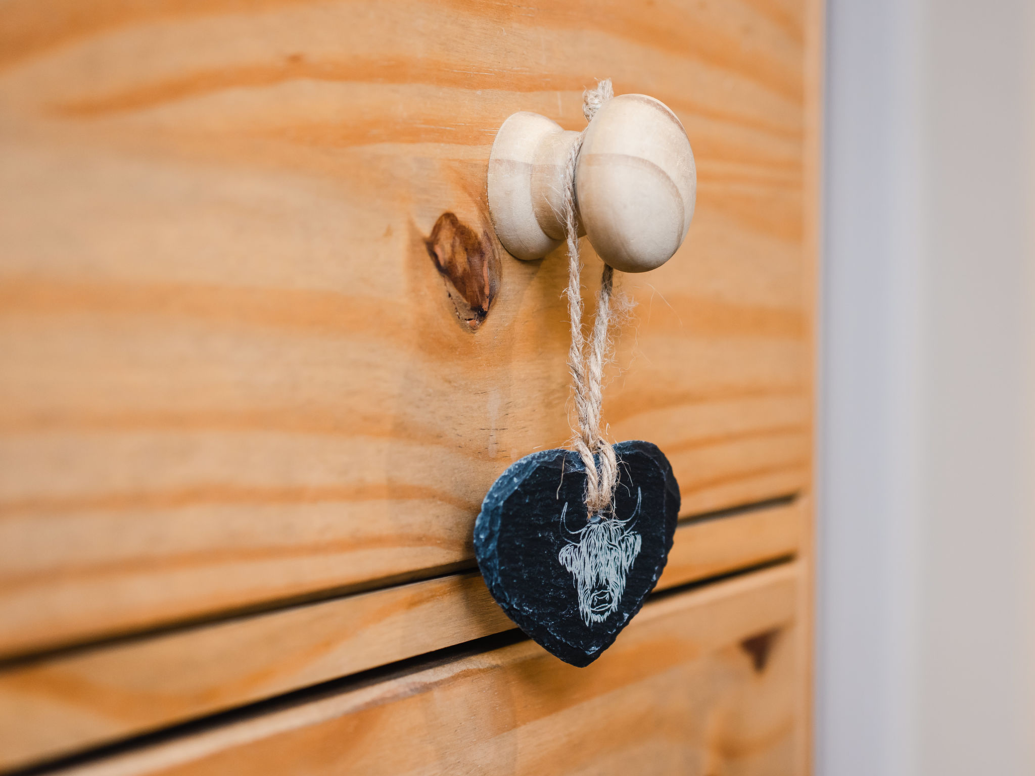 Corrimony View-Inside