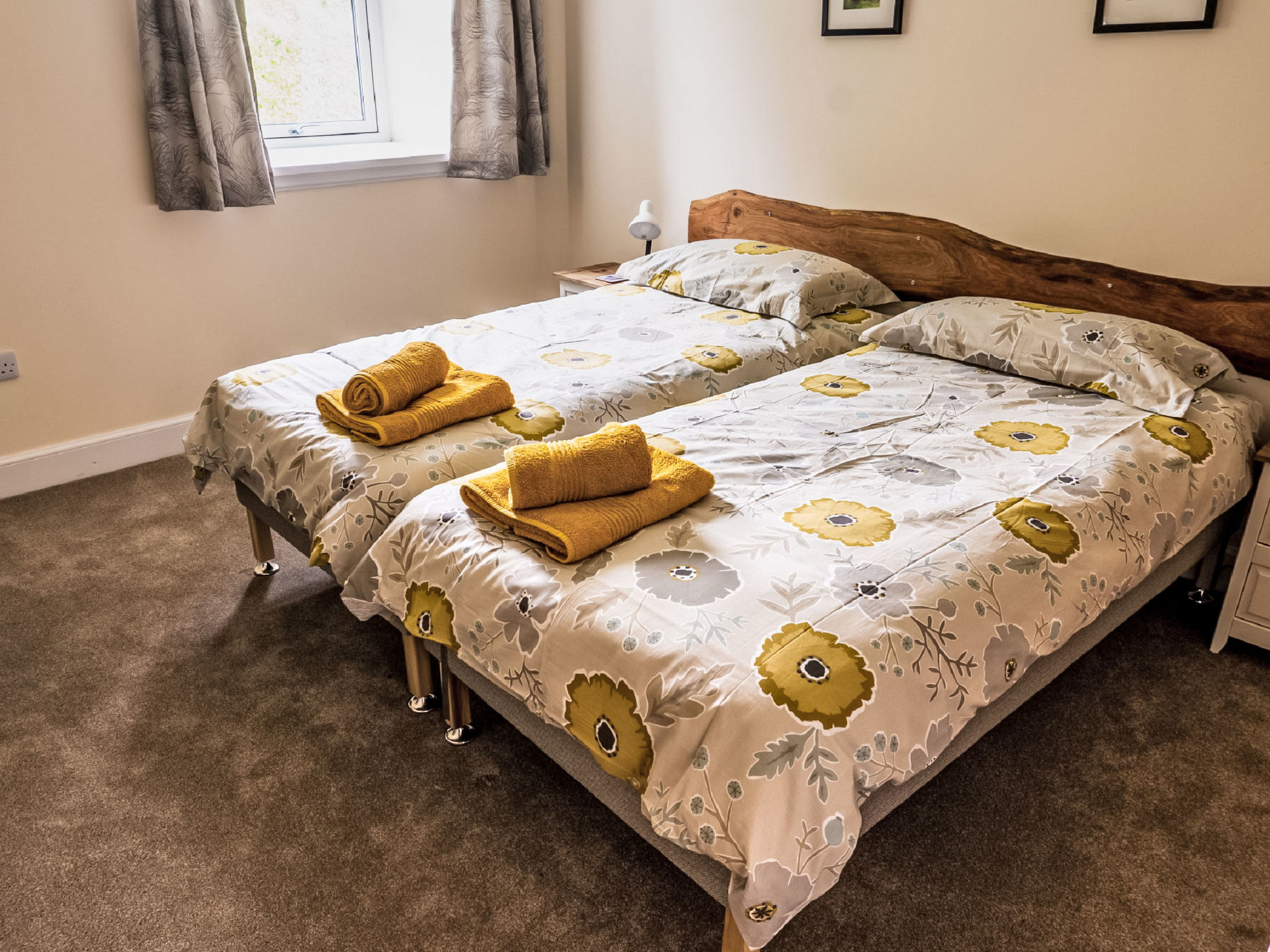 Corrimony View-Inside