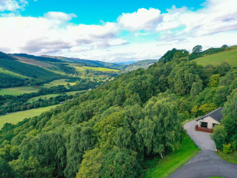 Achmony Deluxe Chalet in Drumnadrochit