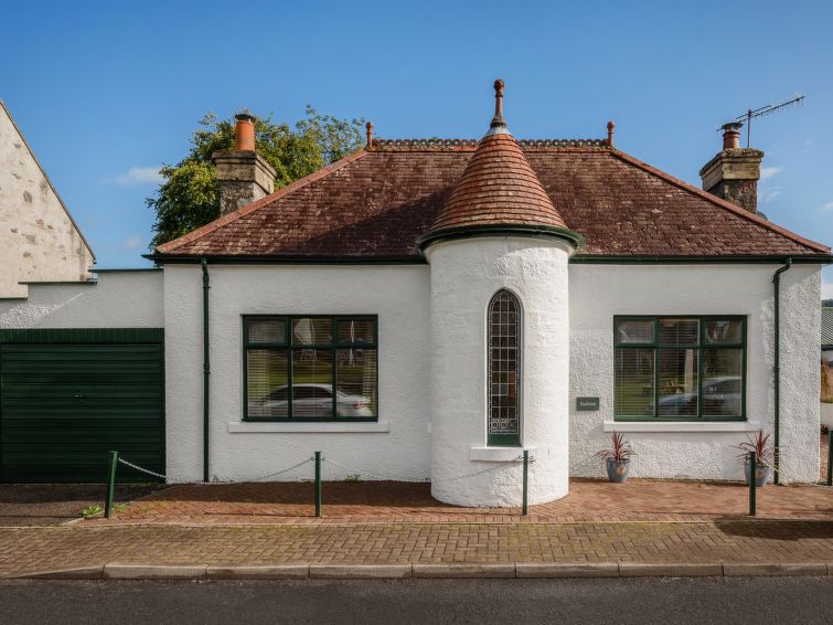 Search and Stay destination Drumnadrochit, Scotland - United Kingdom from AU$ 406. Sullivan