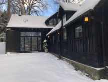 Vacation home Coach House