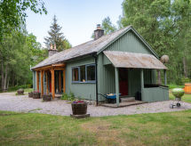 Vrijstaande cottage aan de rivier met hot tub bij Drumnadrochit - thumbnail 1
