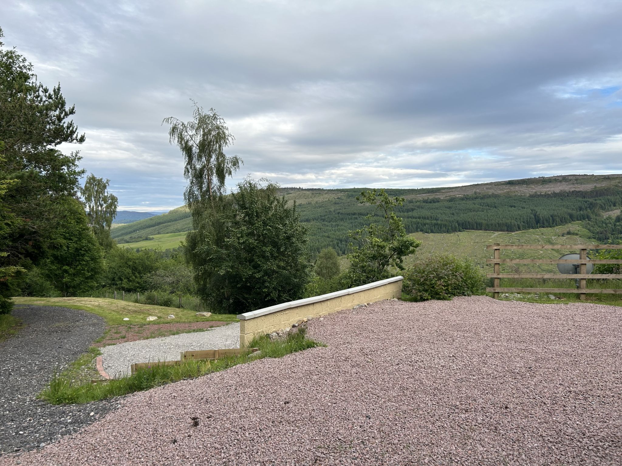Highland Hilltop Retreat - Buiten