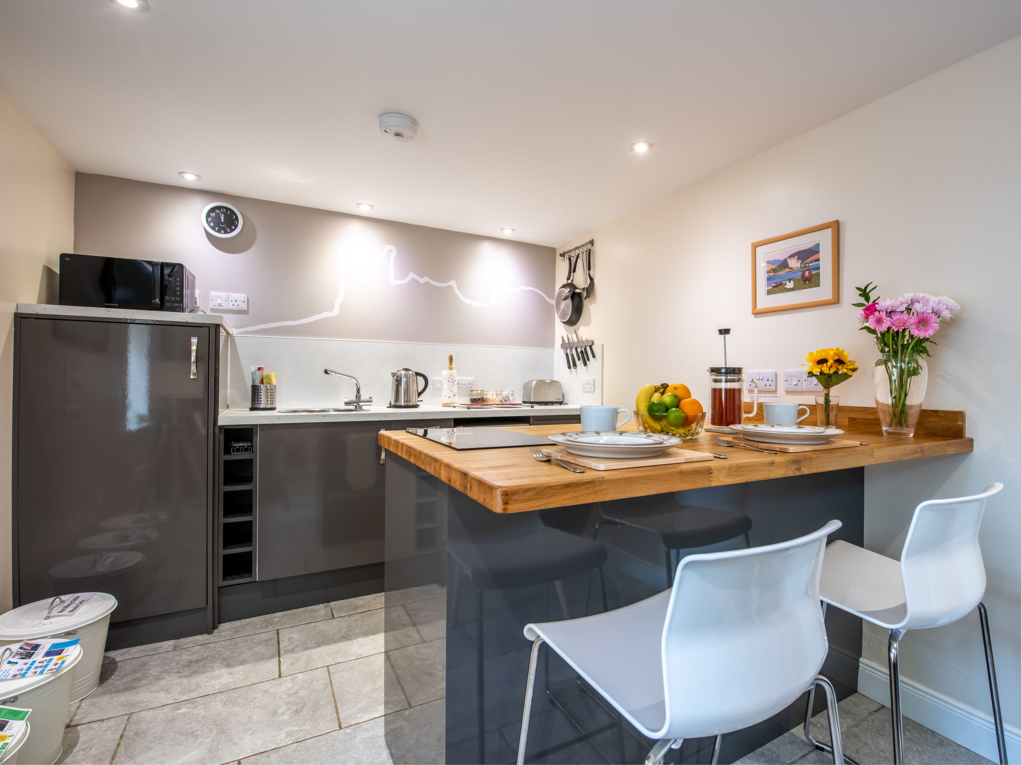 Wayside Bothy-Drinnen