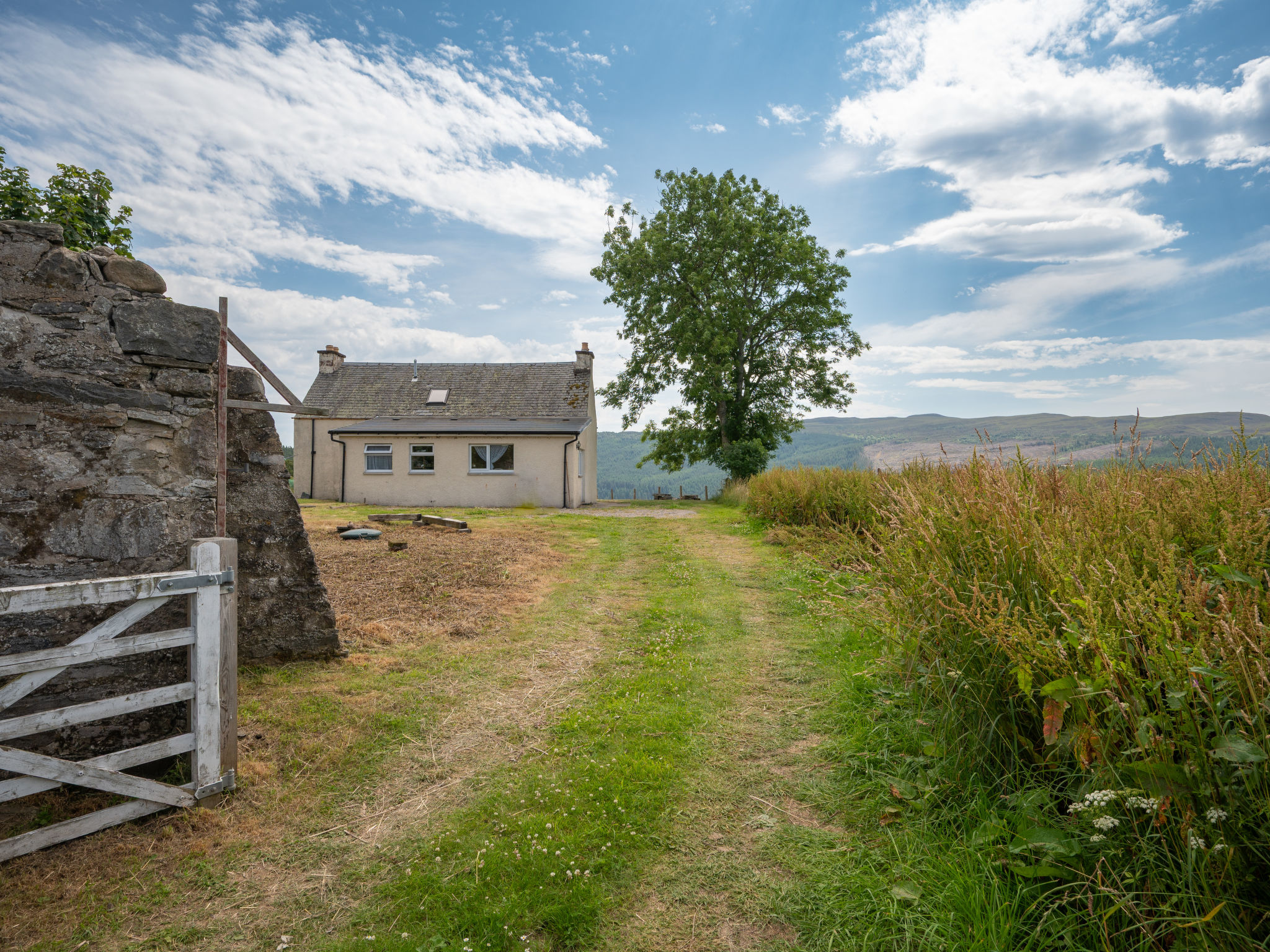 The Manor House-Outside
