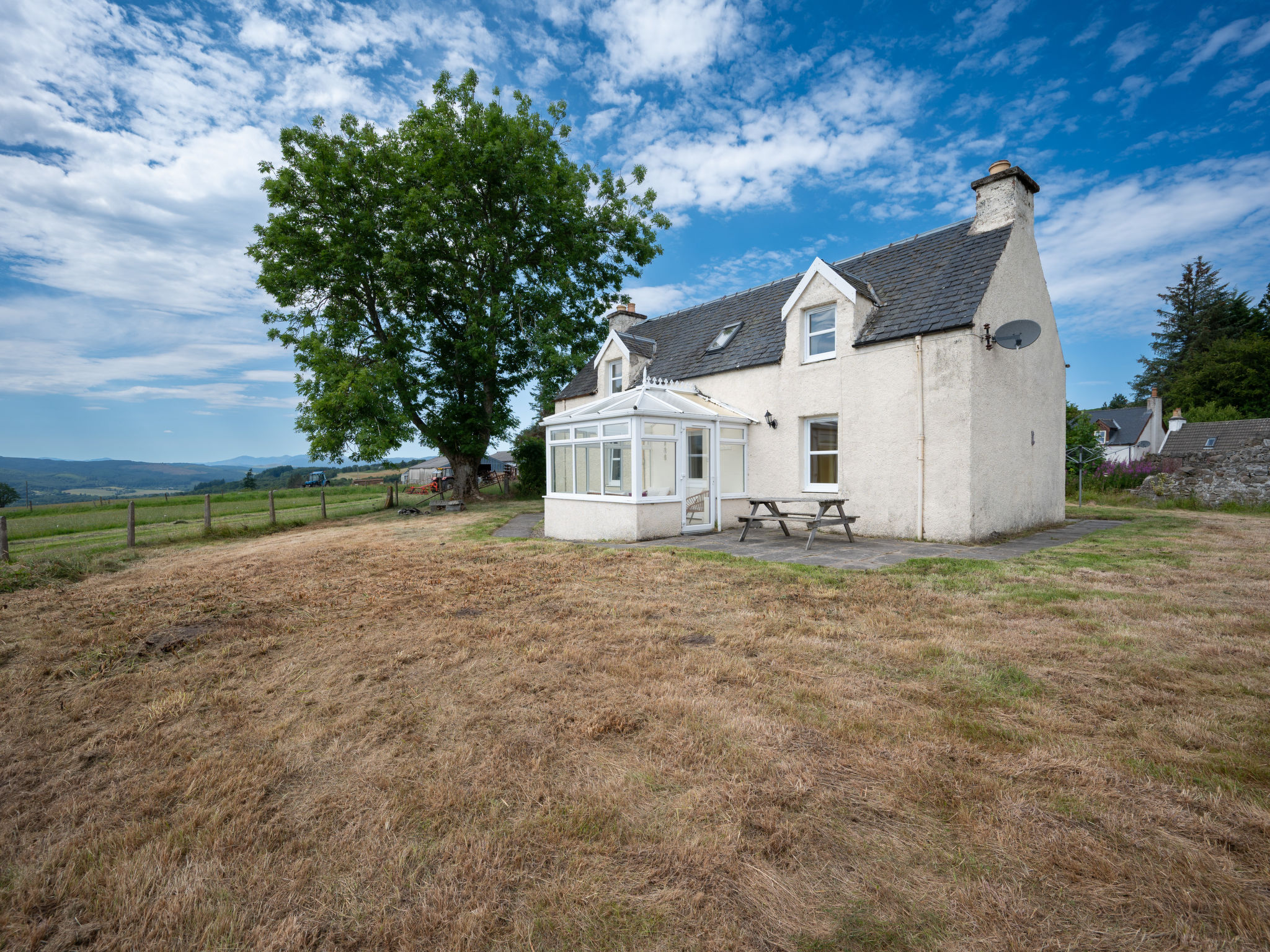 The Manor House-Outside