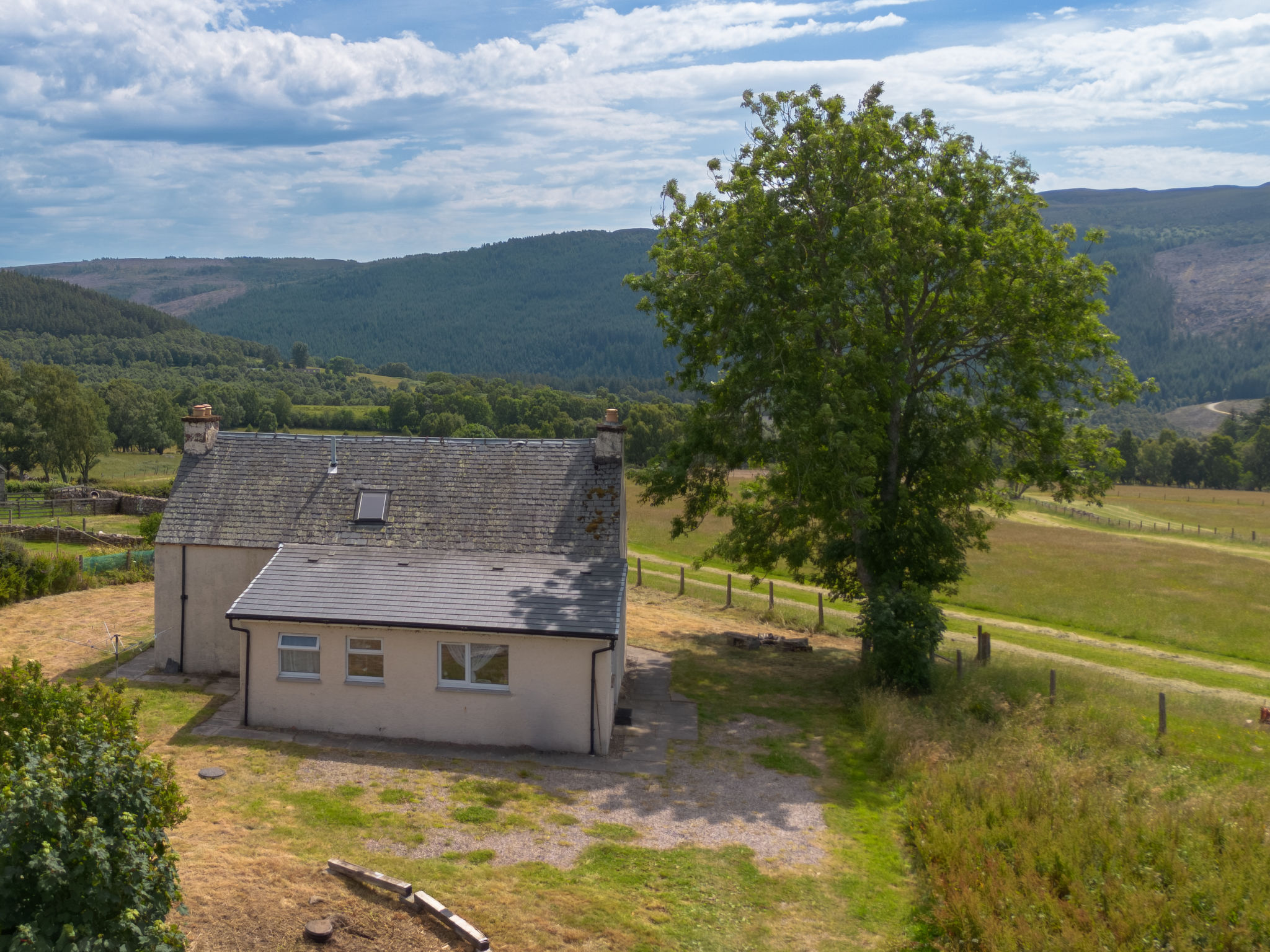 The Manor House-Outside