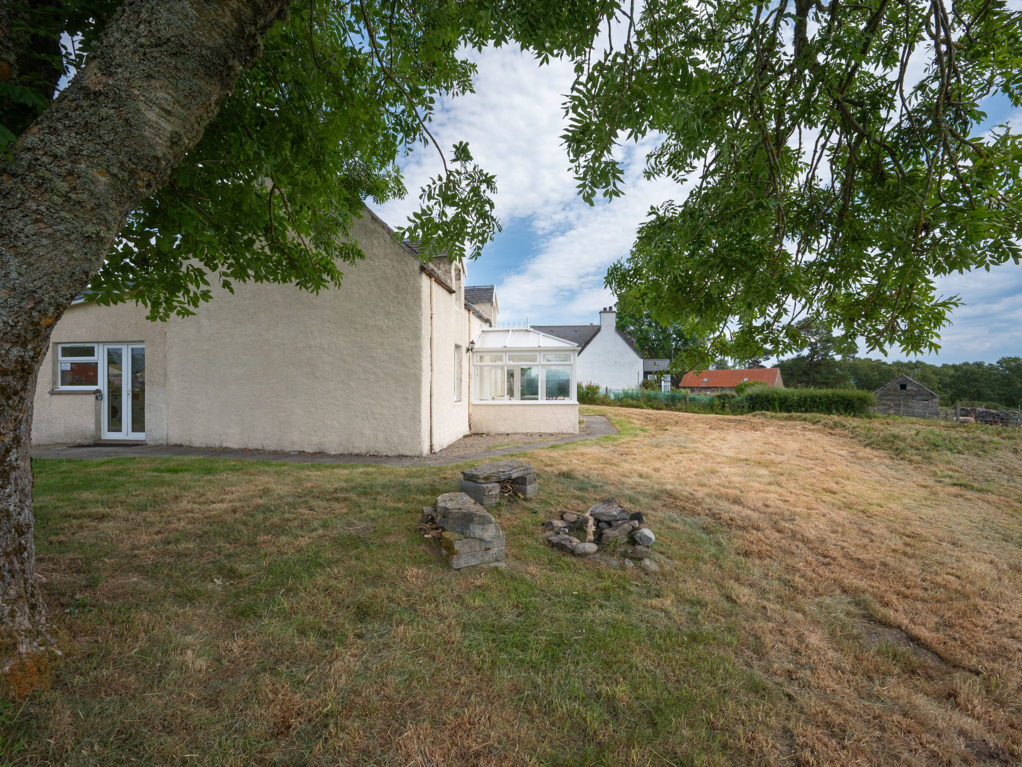 The Manor House-Outside