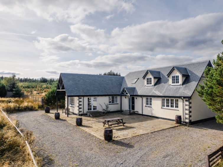 Mountain View Lodge Accommodation in Loch Ness