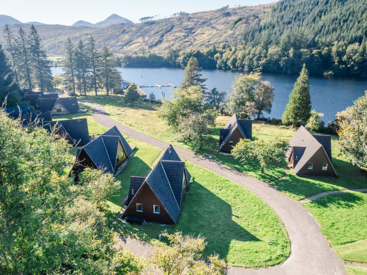 Aan het meer: Vrijstaand chalet Caledonia Lodge in Invergarry in Invergarry