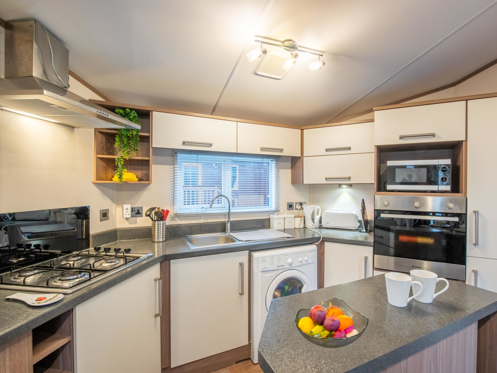 ScottishHighlands.LochNess-Binnen