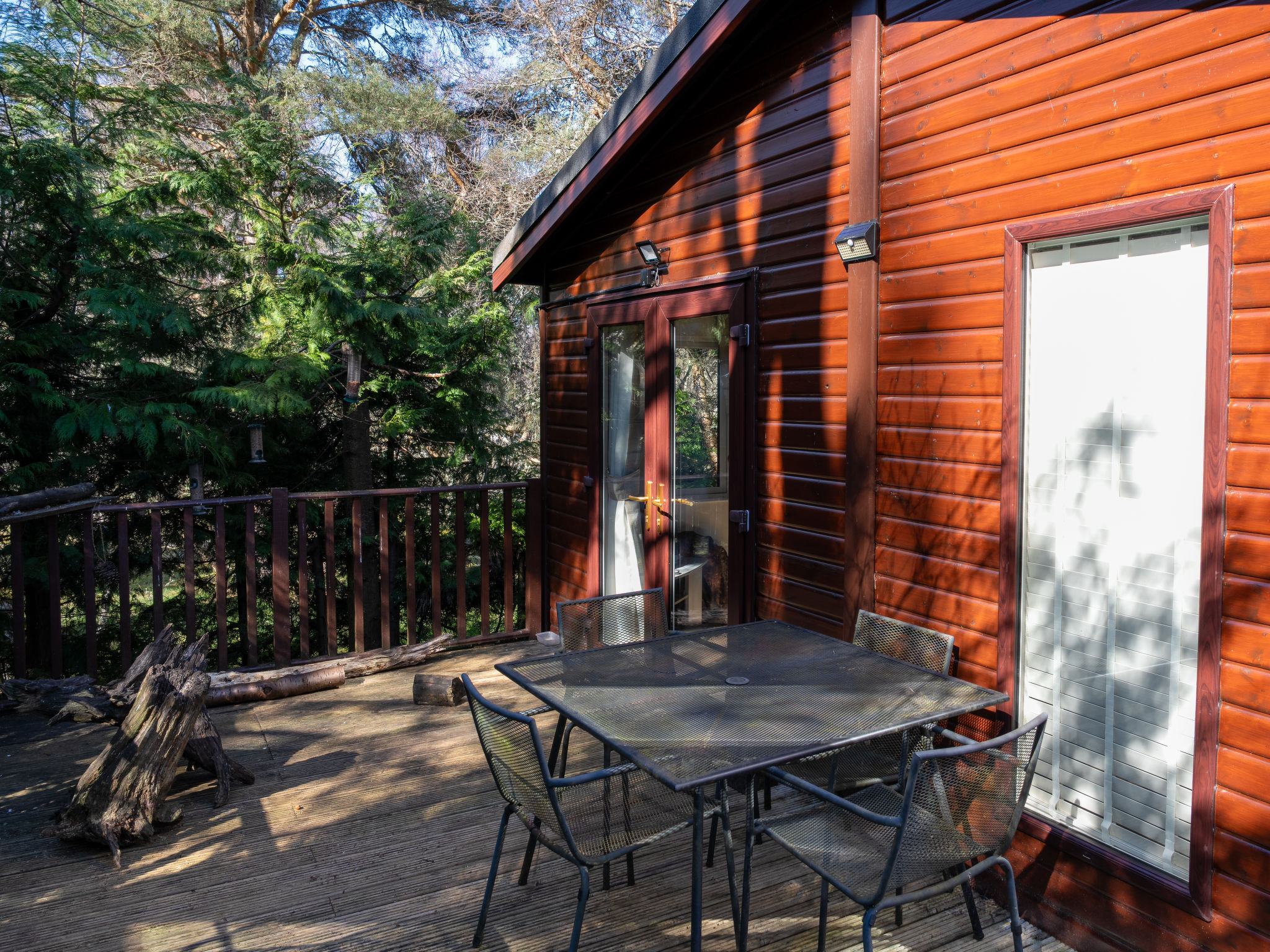 Pinemarten Lodge-Buiten