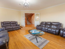 Vacation home Evergreen House