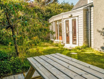 Vrijstaand vakantiehuis op Skye met tuin, open haard en uitzicht bij Staffin - thumbnail 5