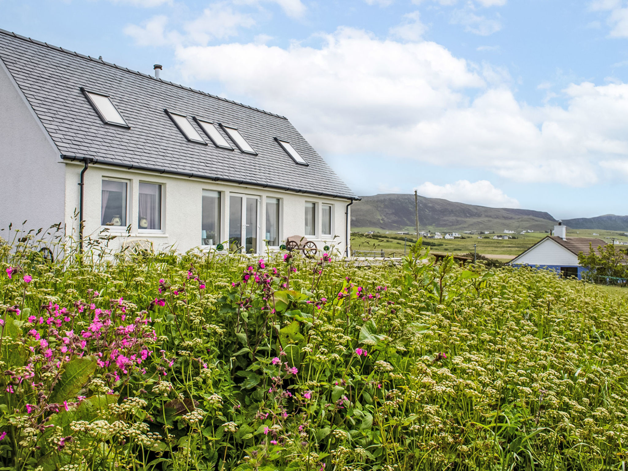 Orral Cottage-Buiten