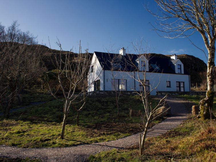 10 Husabost Accommodation in North Skye