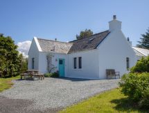 Vrijstaande cottage aan zee op Skye met open haard en wilde tuin - thumbnail 1