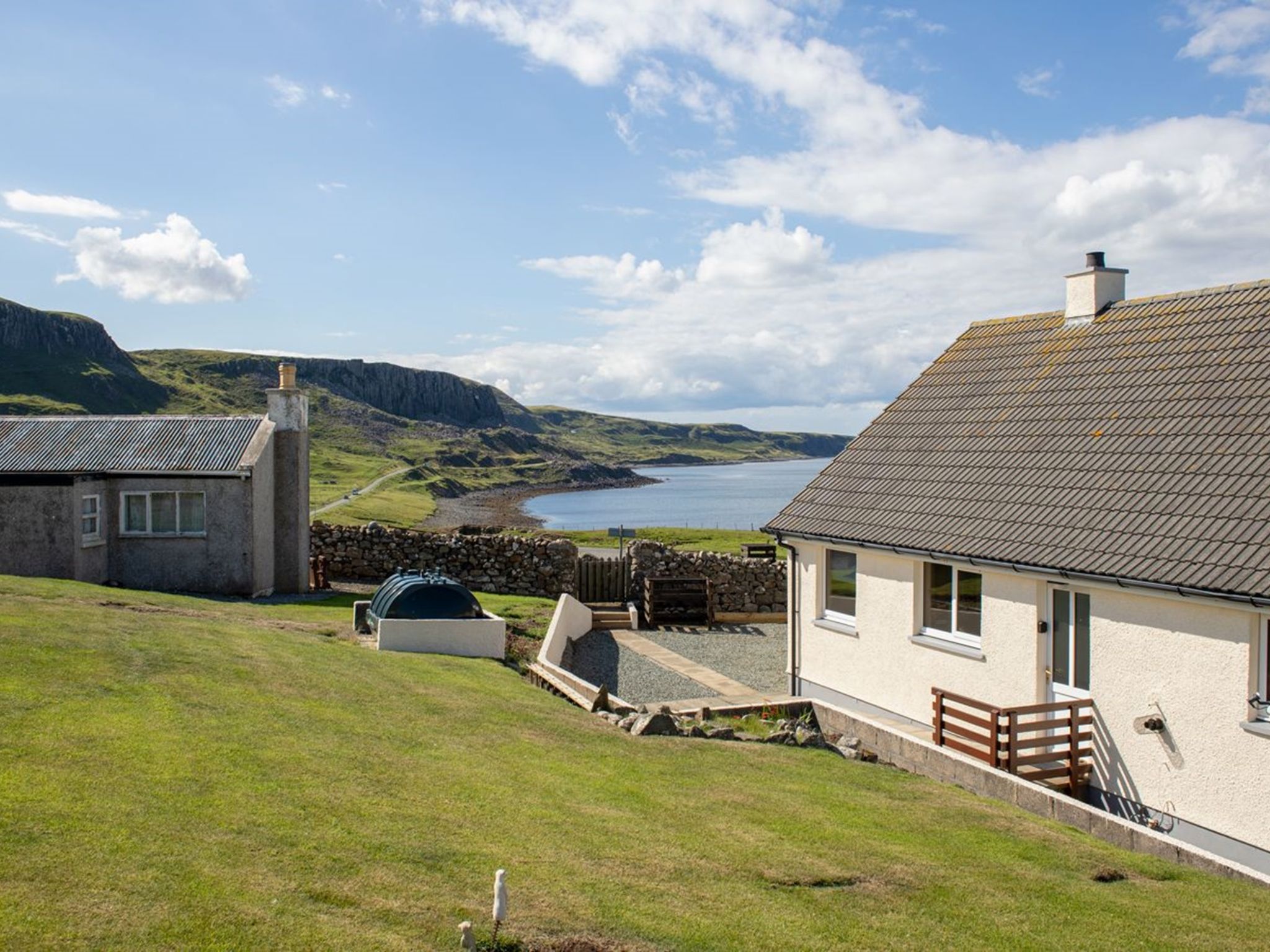 Tulum Bay Accommodation in North Skye
