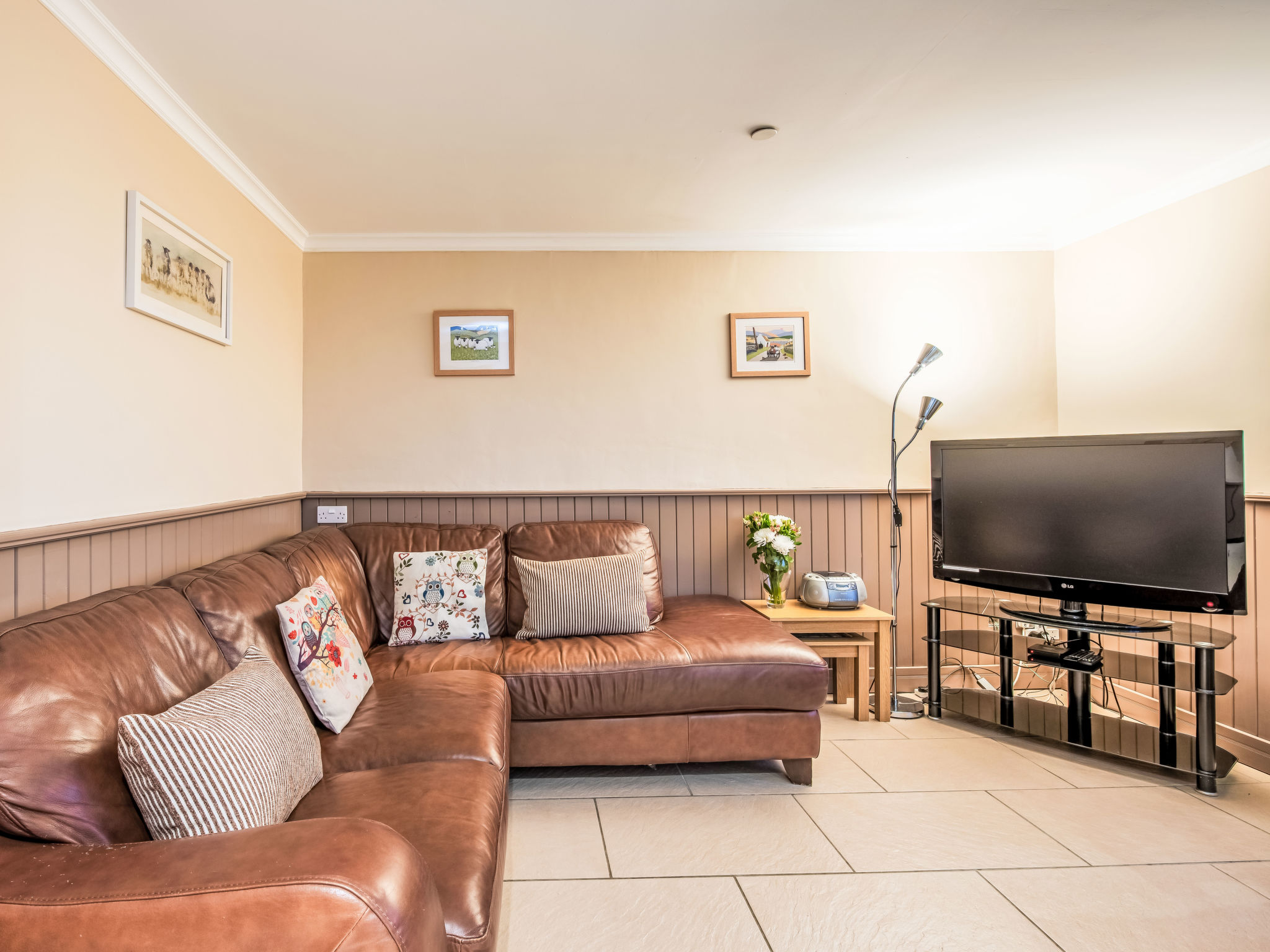 Frobost Lodge-Binnen