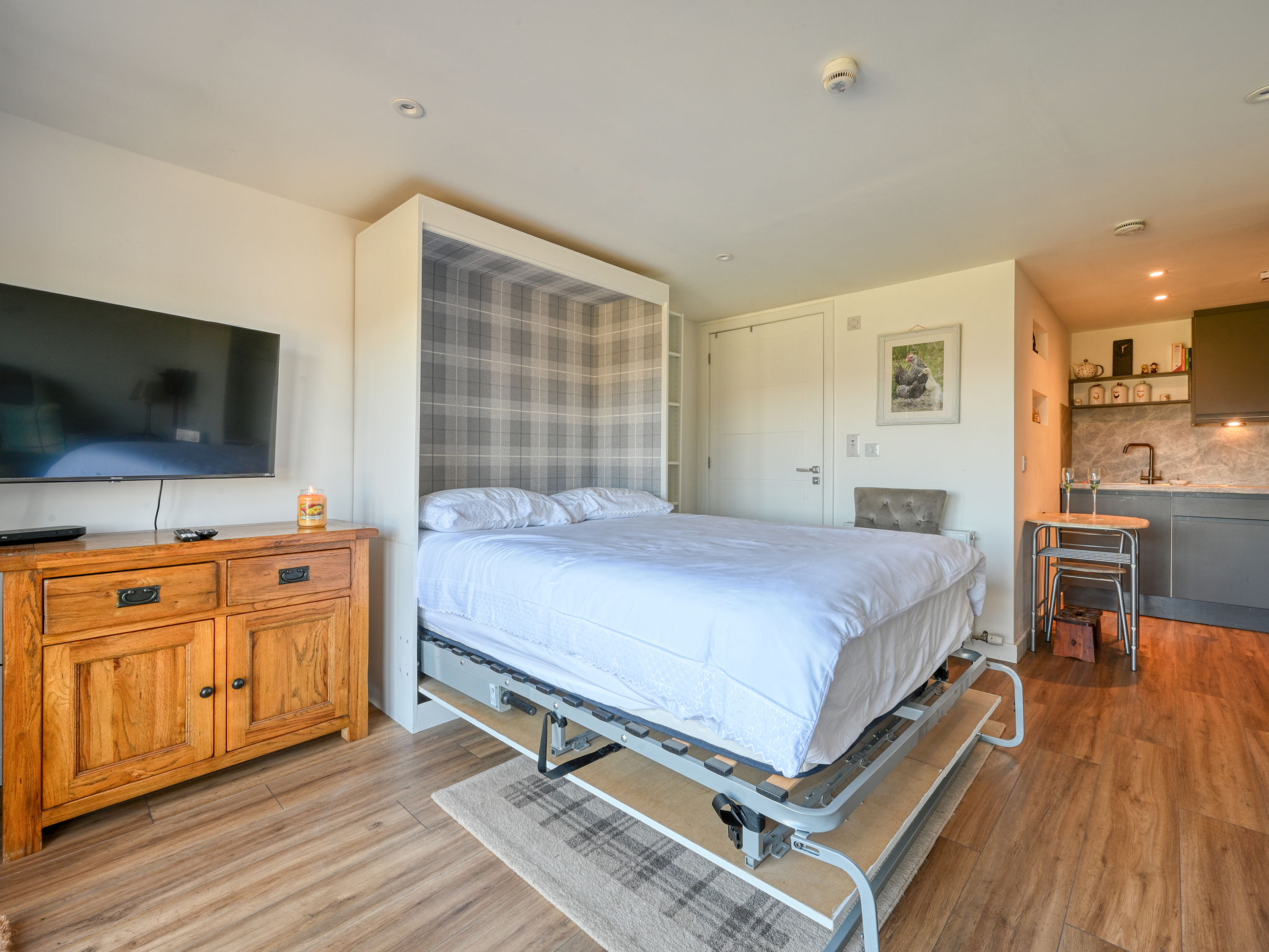 Crofters View-Inside