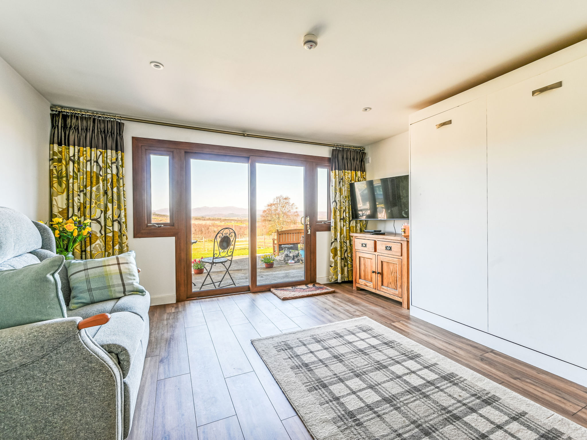 Crofters View-Inside