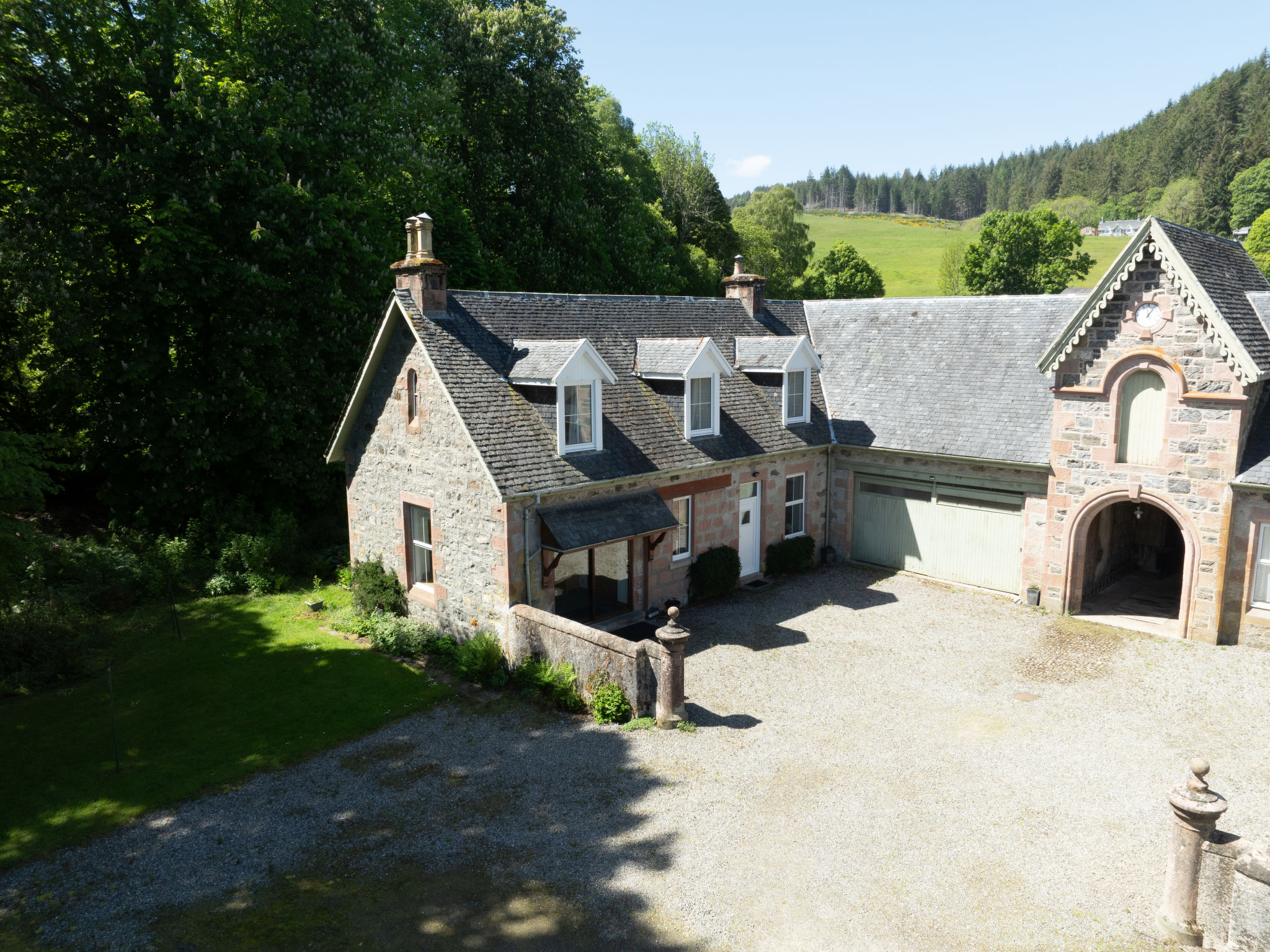 Coach House on Aigas Golf Course - Buiten