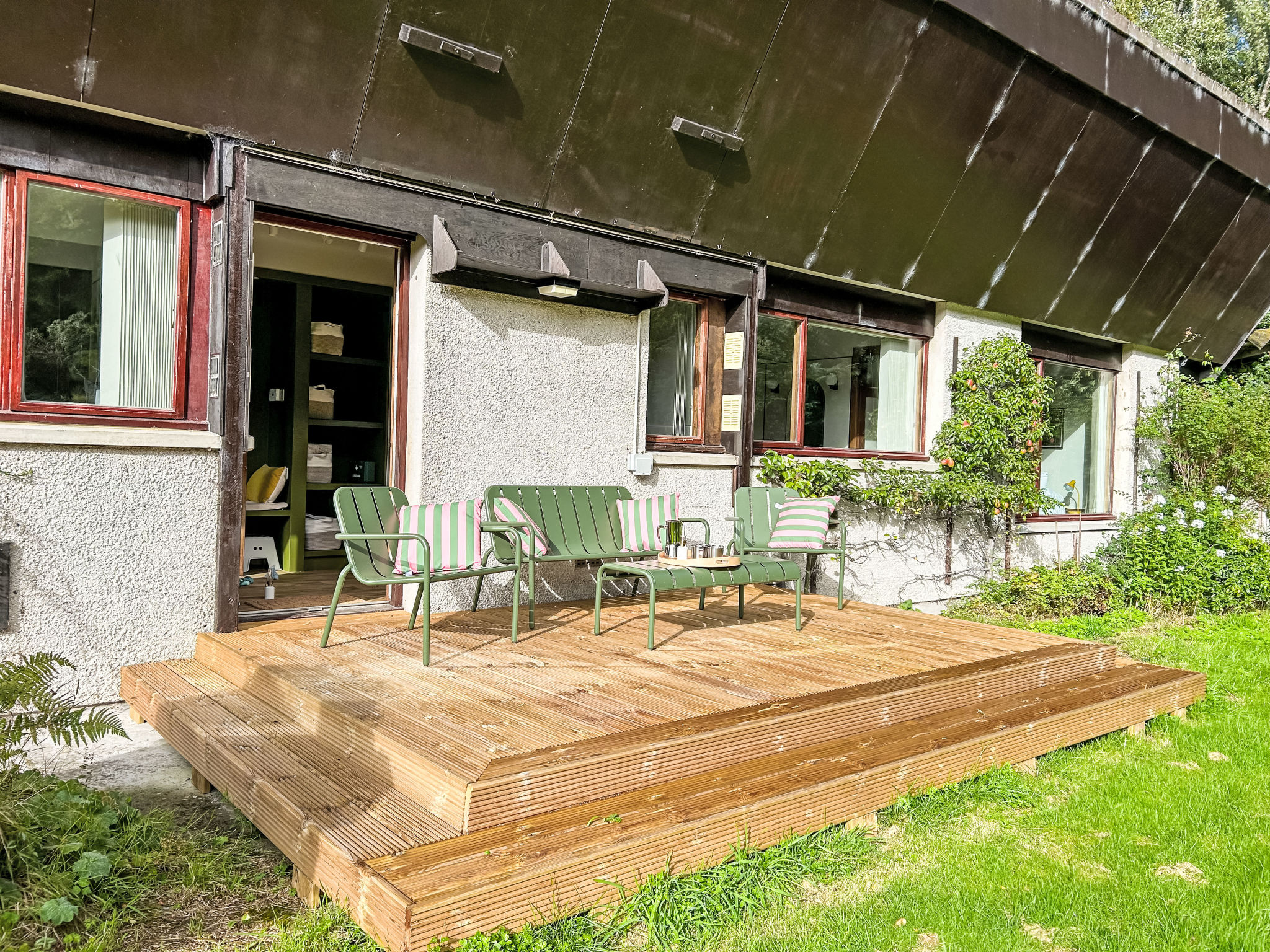 Mam Mor Lodge - Outside