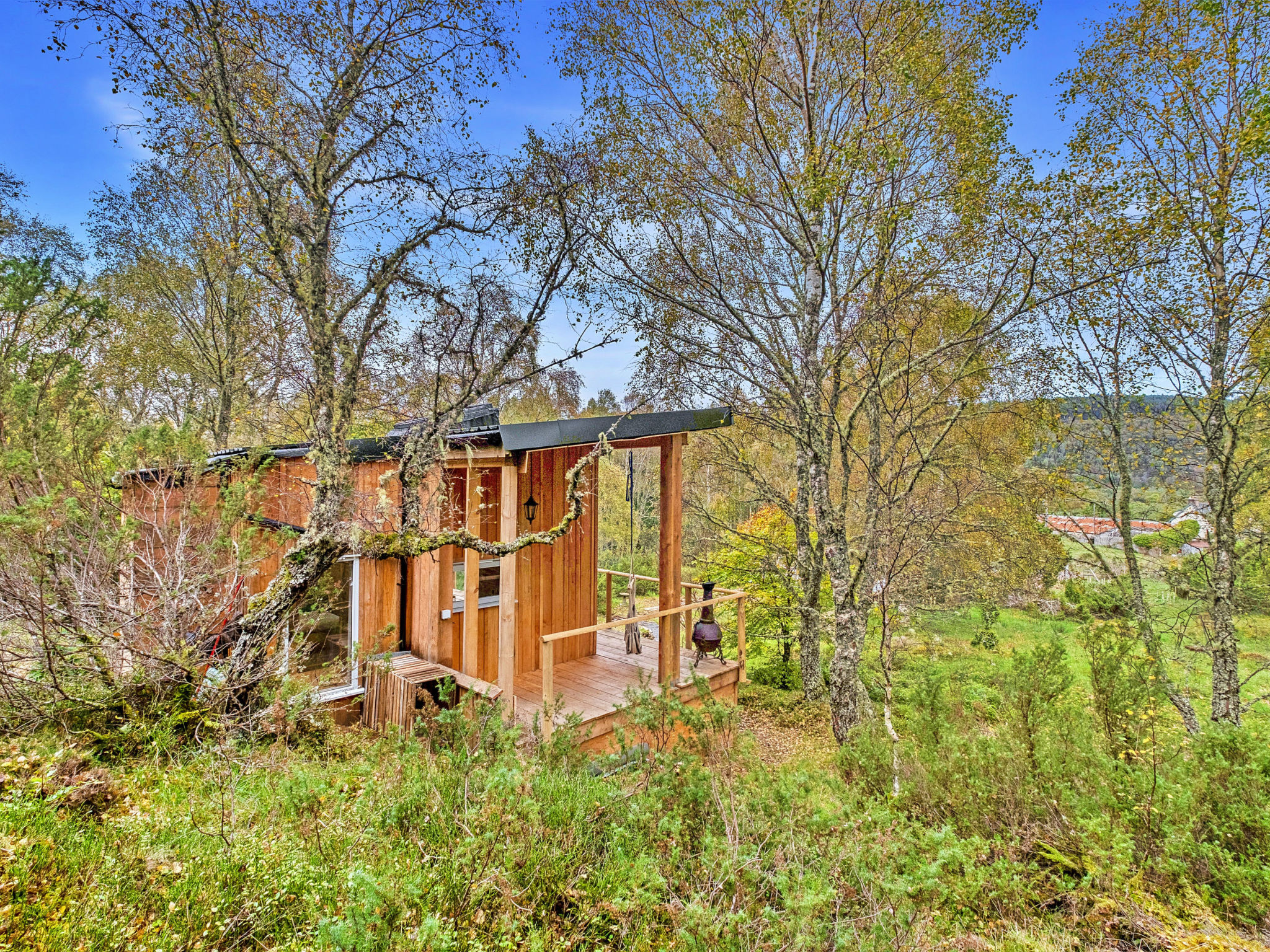 Cosagach Falls Cabin-Outside