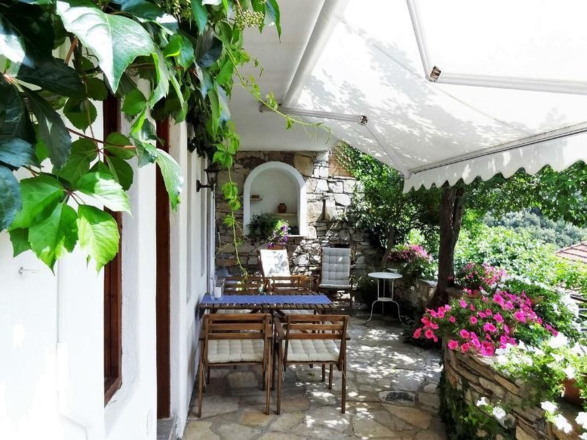 Villa Daphne - Image-tags.info