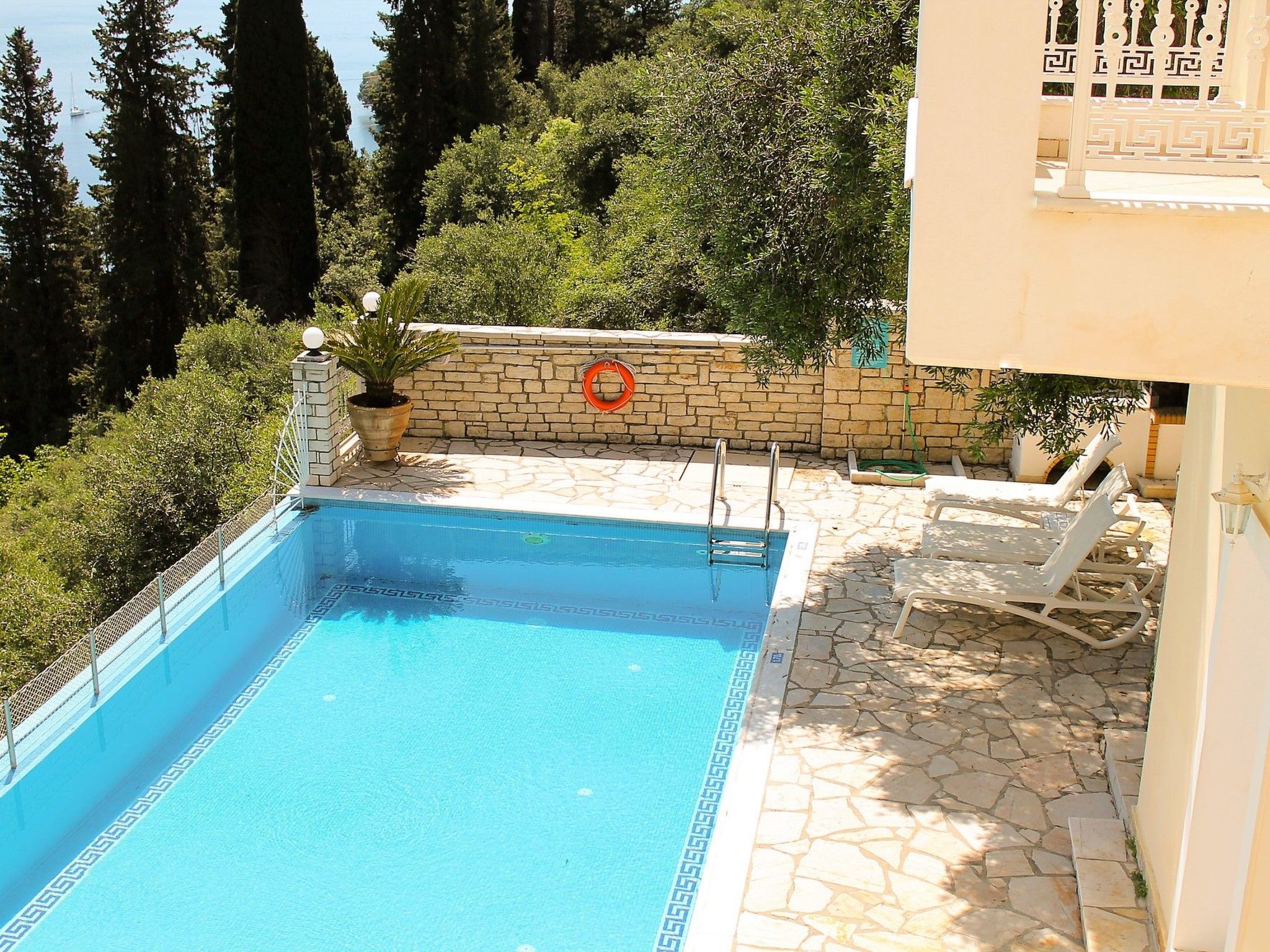 Wunderschöne Villa mit Panoramablick auf das Meer-Binnen