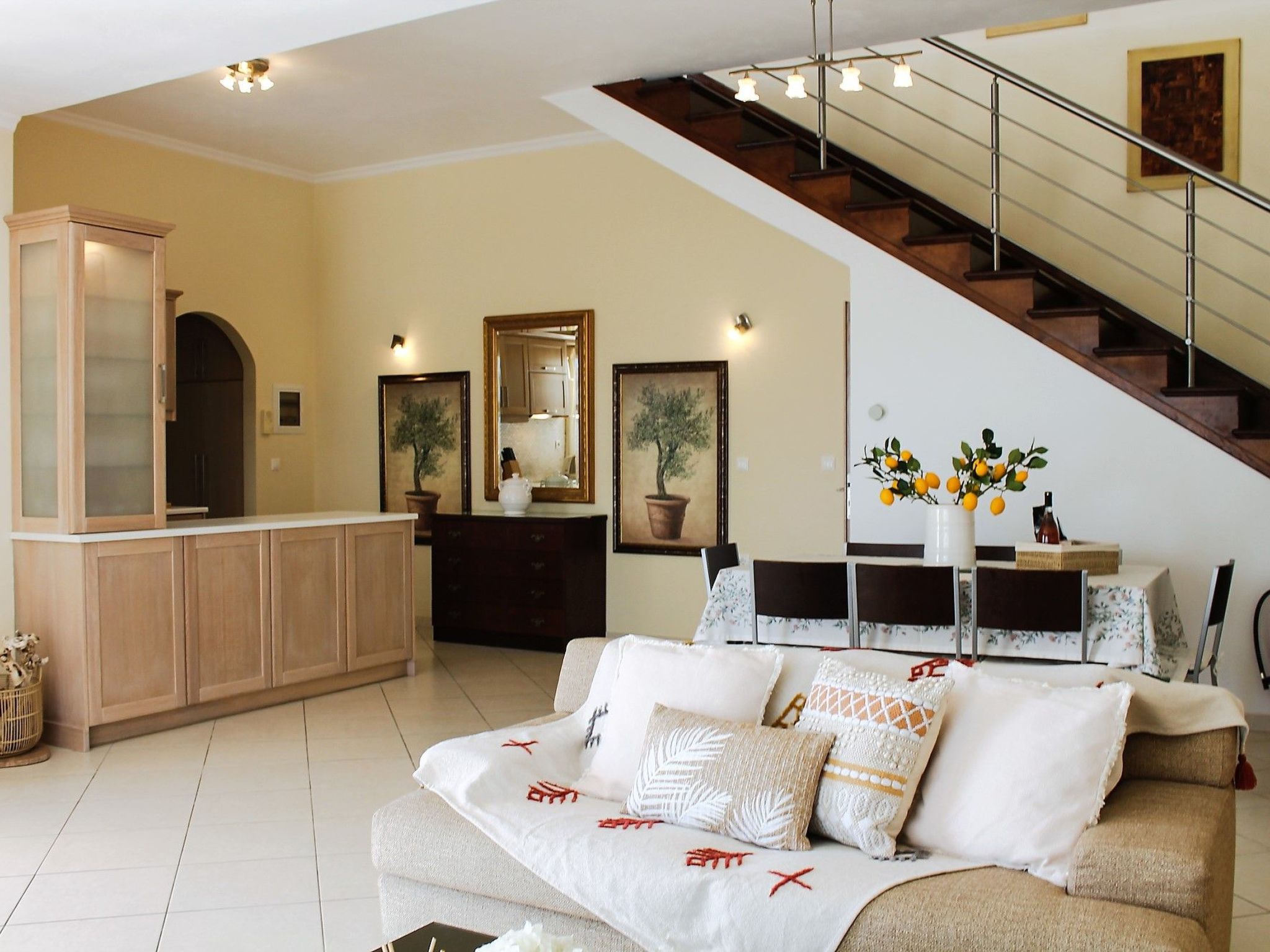 Wunderschöne Villa mit Panoramablick auf das Meer-Binnen