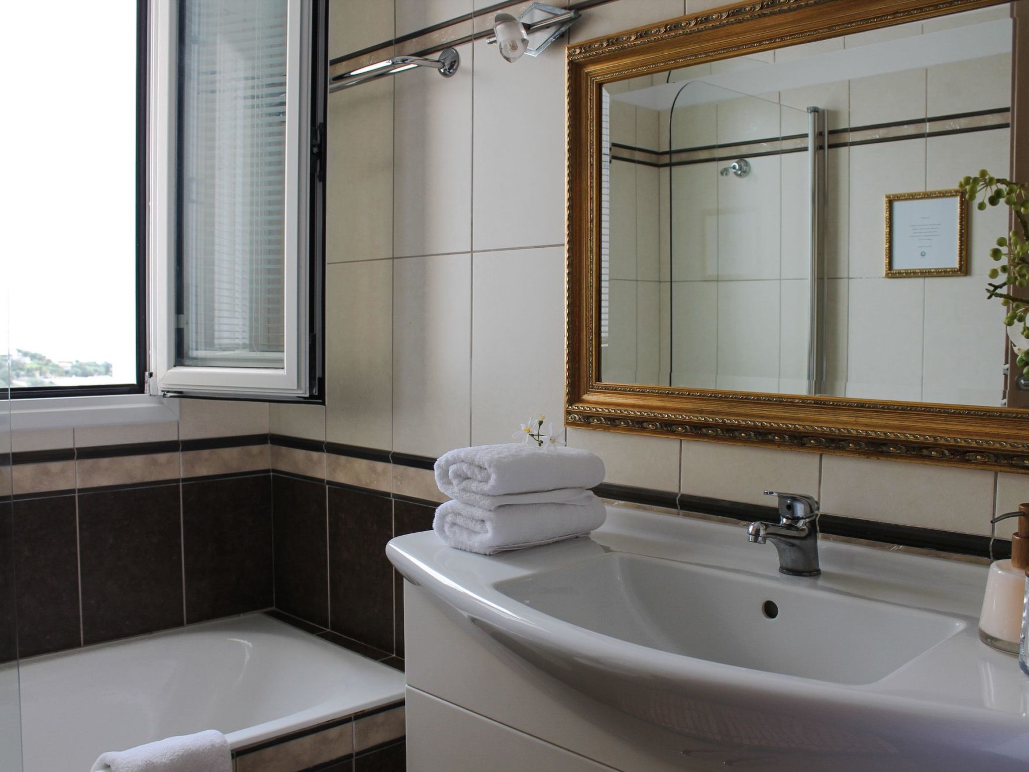 Wunderschöne Villa mit Panoramablick auf das Meer-Binnen